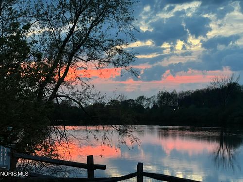 7018 Twin Lakes Rd, Perrysburg, OH, 43551-6104 | Card Image