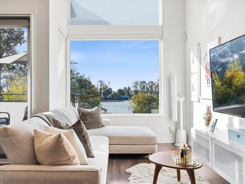 318-3138 Riverwalk Avenue, Vancouver, BC, V5S0B6 | Card Image