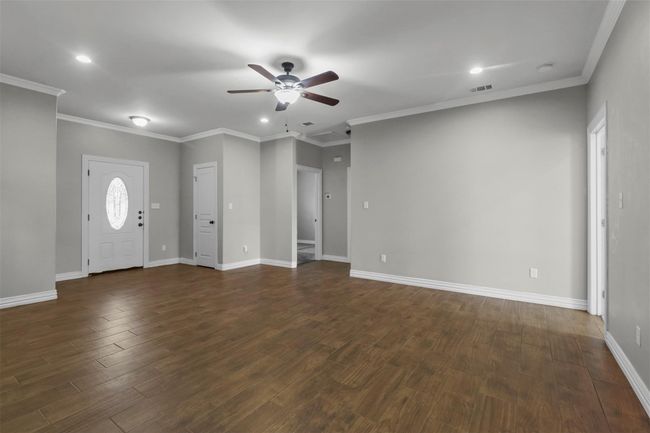 1624 E King St, House other with 3 bedrooms, 2 bathrooms and null parking in Sherman TX | Image 4