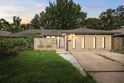 5618 Briarwick Ln, Houston, TX, 77016-2605 | Card Image