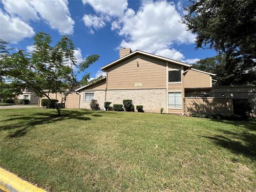 121-2372 Woodland Park Dr, Houston, TX, 77077-6400 | Card Image