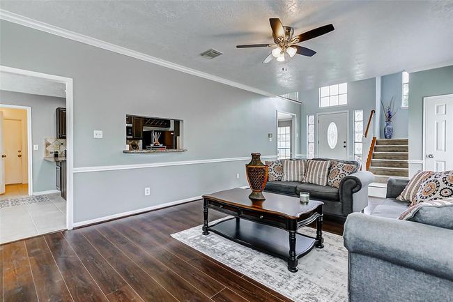 1410 Quiet Green Ct, House other with 3 bedrooms, 3 bathrooms and 2 parking in Houston TX | Image 8