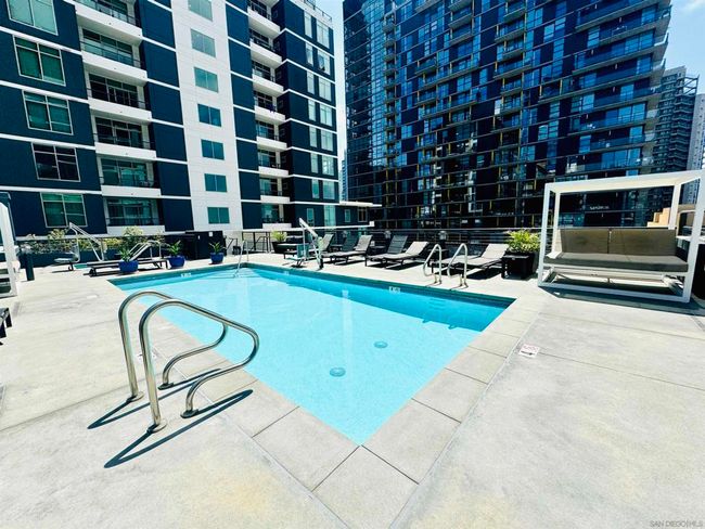 802 - 425 W Beech St, Condo with 2 bedrooms, 1 bathrooms and 1 parking in San Diego CA | Image 26