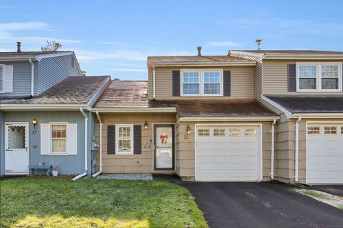 25 Pebble Ct, Newington, CT, 06111-4505 | Card Image