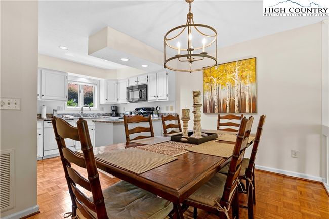 Dining and kitchen | Image 10