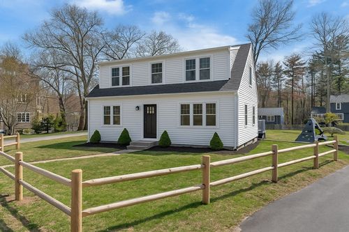 61 Greenwood Ave, Stoughton, MA, 02072-2157 | Card Image