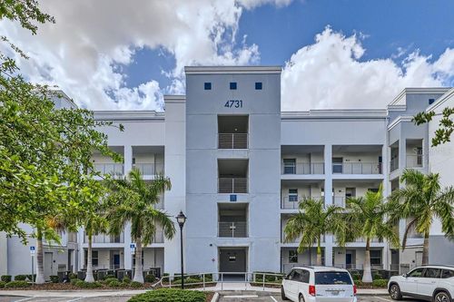 105-4731 Clock Tower Dr, KISSIMMEE, FL, 34746-5511 | Card Image