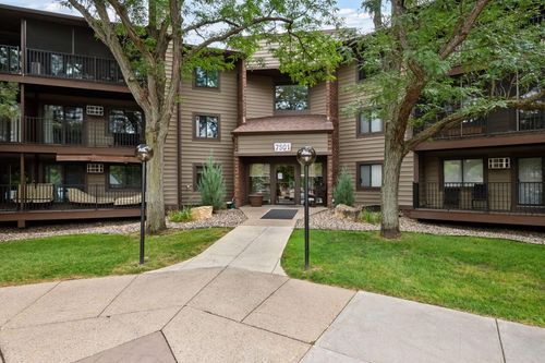 apt-305-7501 W 101st St, Bloomington, MN, 55438-2526 | Card Image