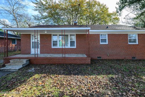 517 Ruth Ave, New Bern, NC, 28560-3143 | Card Image