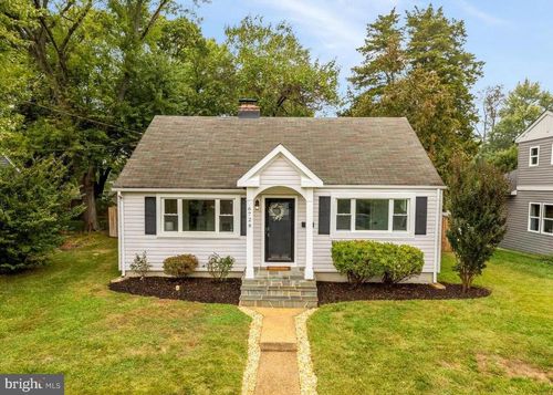 6728 Barrett Rd, FALLS CHURCH, VA, 22042-2704 | Card Image