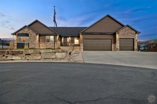 645 Spring Cir, Billings, MT, 59101-7061 | Card Image