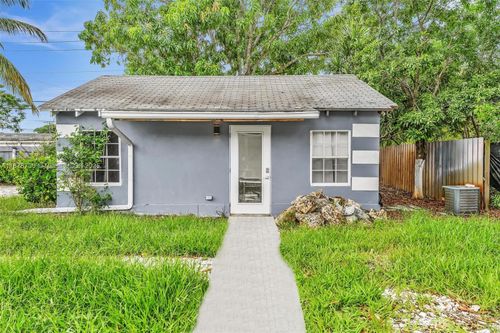 b-394 Se 5th Ave, Delray Beach, FL, 33483-5209 | Card Image