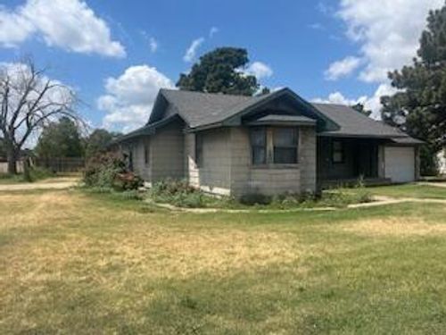 206 S White St, Floydada, TX, 79235-2646 | Card Image