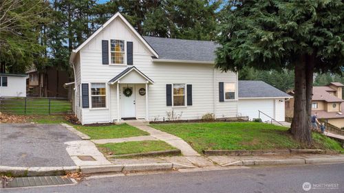 2405 Sunrise St, Kelso, WA, 98626-5121 | Card Image