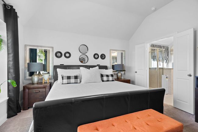 Neutral paint color and ensuite! | Image 18
