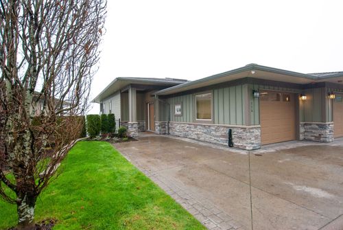 114-51096 Falls Crt, Chilliwack, BC, V4Z1K7 | Card Image