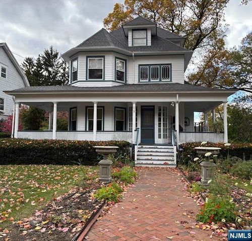 252 Highwood Ave, Ridgewood, NJ, 07450-5015 | Card Image