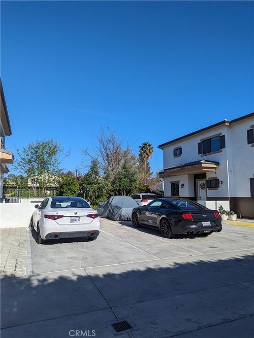 8238 N Sharuzi Ln, Northridge, CA, 91325-4400 | Card Image