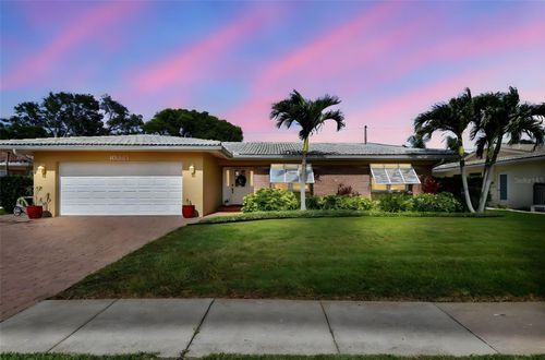 10387 Majestic Dr, LARGO, FL, 33774-5010 | Card Image