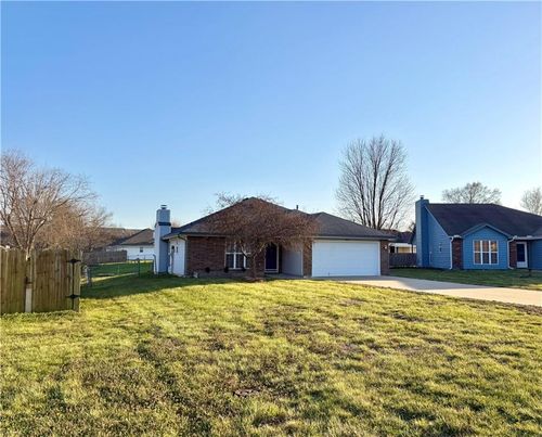 1004 Weschester Ct, Warrensburg, MO, 64093-9680 | Card Image