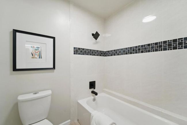 UNIT-107 - 425 N El Camino Real, Condo with 2 bedrooms, 2 bathrooms and 1 parking in San Mateo CA | Image 18