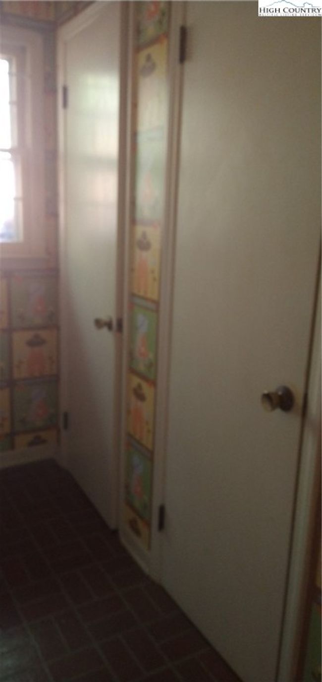 storage area in laundry | Image 8
