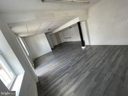 546 E Tulpehocken St, Philadelphia, PA, 19144-1039 | Card Image