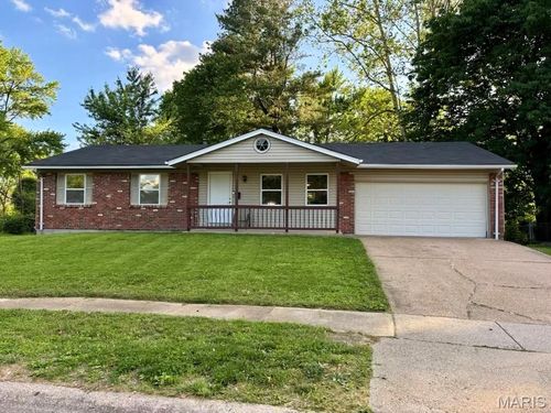 2315 Bramble Ln, Florissant, MO, 63033-1702 | Card Image