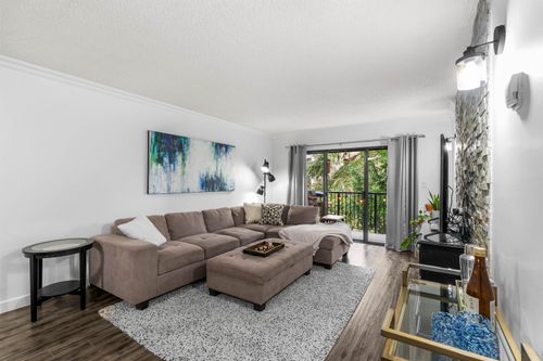 207-8840 No 1 Rd, Richmond, BC, V7C4C1 | Card Image