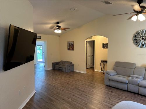 37729 Phelps Rd, Zephyrhills, FL, 33541-7439 | Card Image