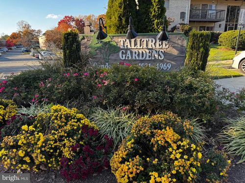 apt-106-4945 Americana Dr, ANNANDALE, VA, 22003-5033 | Card Image