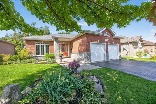 32 Wildwood Trail, Barrie, ON, L4N7Z4 | Card Image