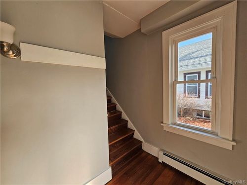 27 St John St, Goshen, NY, 10924-1518 | Card Image