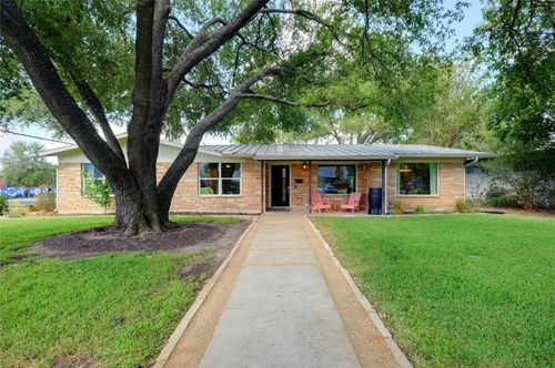 5500 Mapleleaf Dr, Austin, TX, 78723-2611 | Card Image
