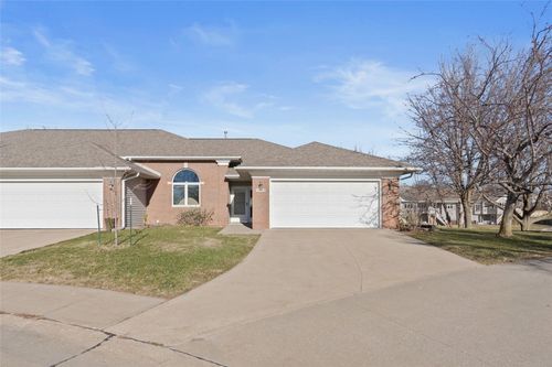 1648 Somerset Lane, Iowa City, IA, 52240 | Card Image