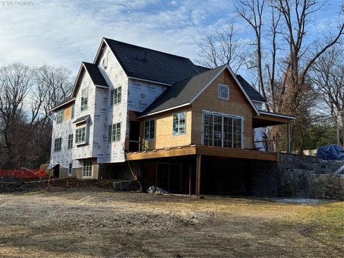 211 Bedford Rd, Chappaqua, NY, 10514-2722 | Card Image