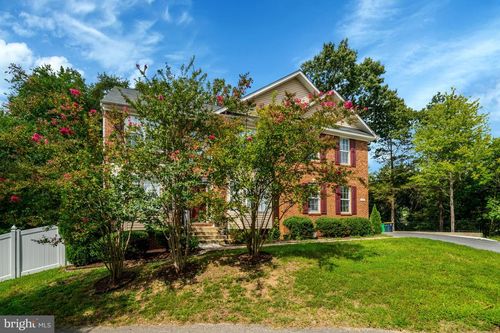 4905 Faith Crossing Ct, Temple Hills, MD, 20748-5340 | Card Image