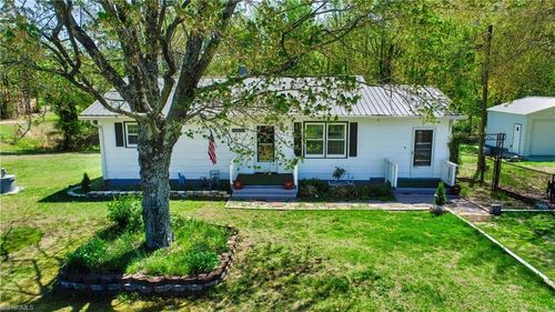 2700 Chub Lake Rd, Roxboro, NC, 27574-8769 | Card Image