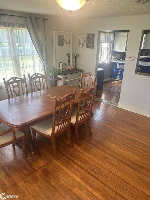 200 Washington St, New Market, IA, 51646-3024 | Card Image