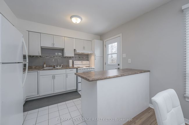 46 - 925 Lawson Rd, Condo with 3 bedrooms, 2 bathrooms and 1 parking in London ON | Image 8