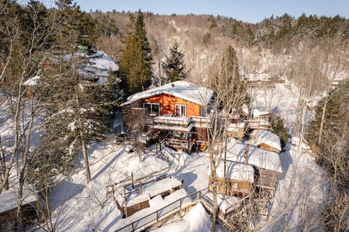 435 Ch De La Vallée, Grandes-Piles, QC, G0X1H0 | Card Image