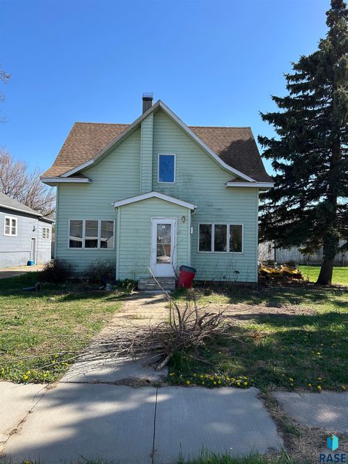 115 E Turner St Street, Irene, SD, 57037 | Card Image