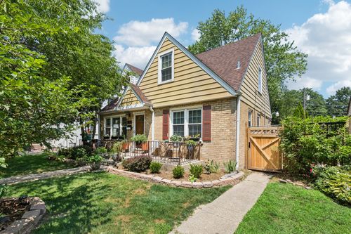 2321 Lee St, Evanston, IL, 60202-1558 | Card Image
