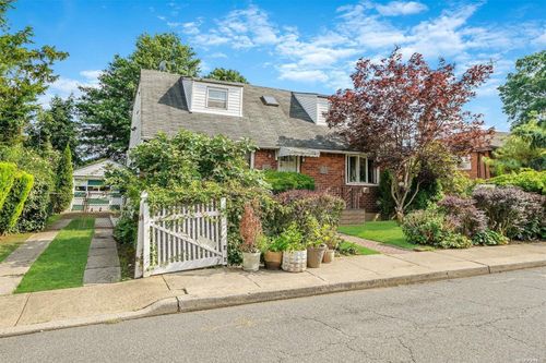 271 Louis Ave, South Floral Park, NY, 11001-3522 | Card Image