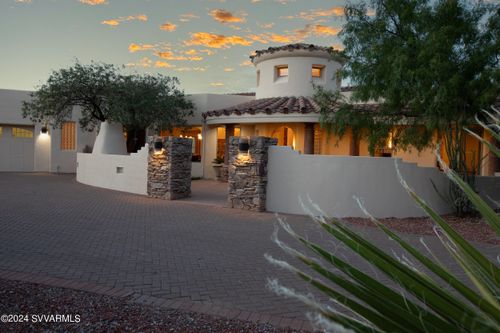 700 E Las Conchas Dr, Cottonwood, AZ, 86326-2811 | Card Image