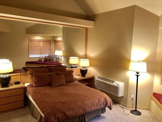 416B Bedroom | Image 46