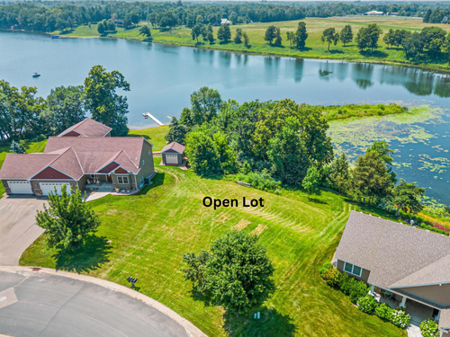 31414 Maria Ave, Lindstrom, MN, 55045-8441 | Card Image