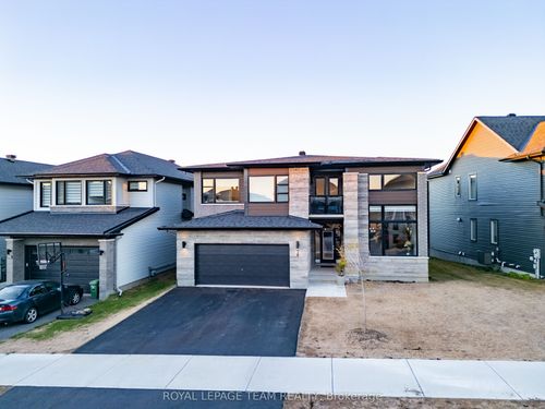 28 Dun Skipper Dr, Ottawa, ON, K1X0J3 | Card Image