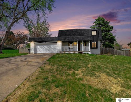 9716 Hartman Ave, Omaha, NE, 68134-1626 | Card Image