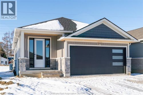 {{alt}} | Card Image